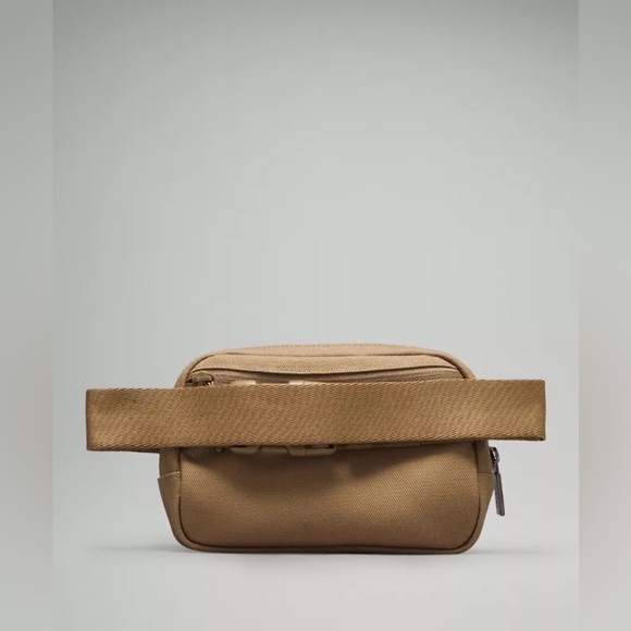 Everywhere Belt Bag Canvas - Artifact - Picture 2 of 3